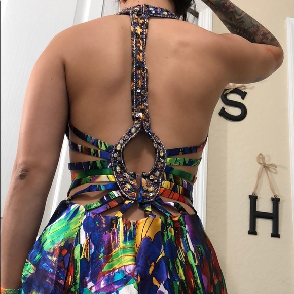 PROM DRESS - Picture 3 of 6